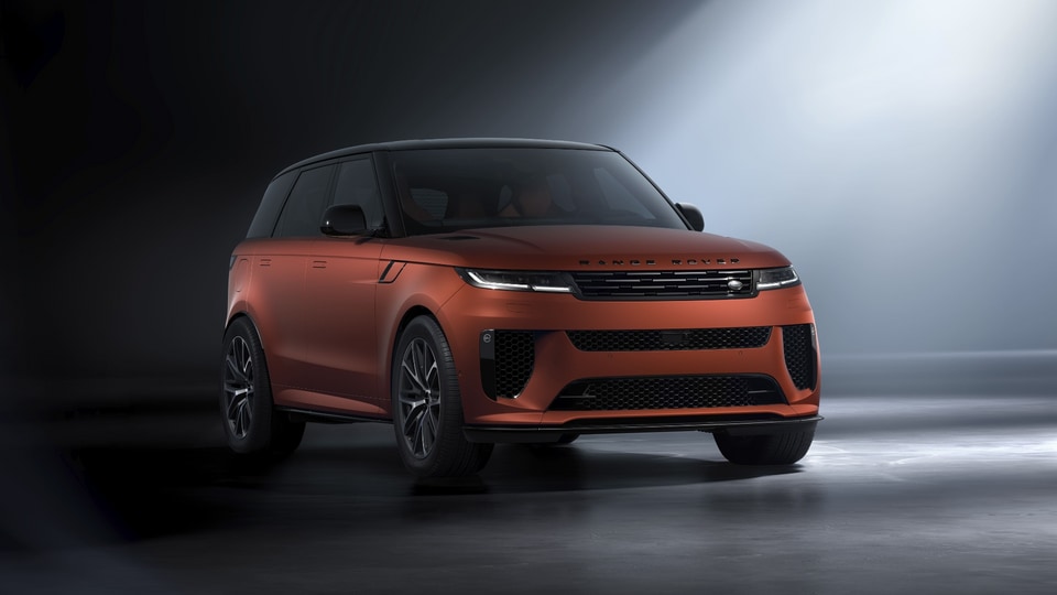 Range Rover Sport SV launched in India at ₹2.05 crore, deliveries to ...