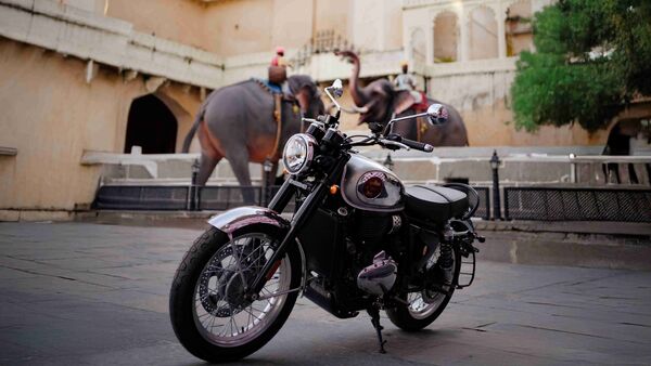From larger single-cylinder roadsters to middleweight twins and adventure motorcycles, these are five motorcycles that feel like meaningful upgrades over the Hunter 350 experience.