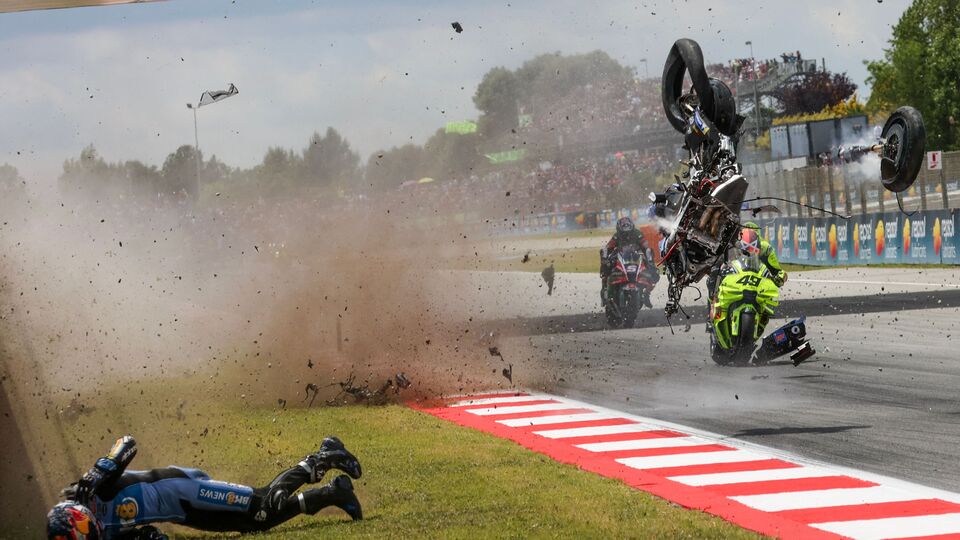 Alex Marquez crash