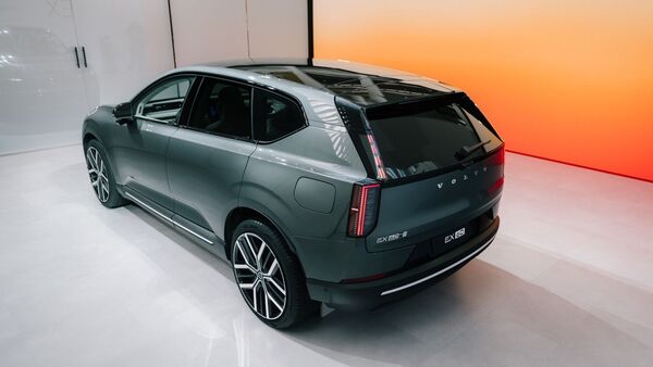Volvo EX60