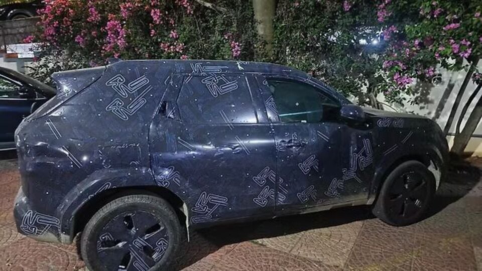 Nissan Tekton