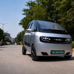 Instead of charging the EV, Blinq is opting for battery swapping. 