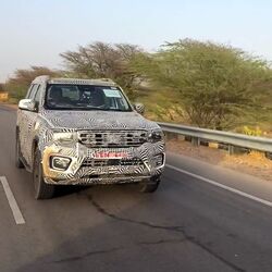 The Mahindra Scorpio N facelift test mule was recently spotted undergoing road tests in Rajasthan ahead of its expected launch.