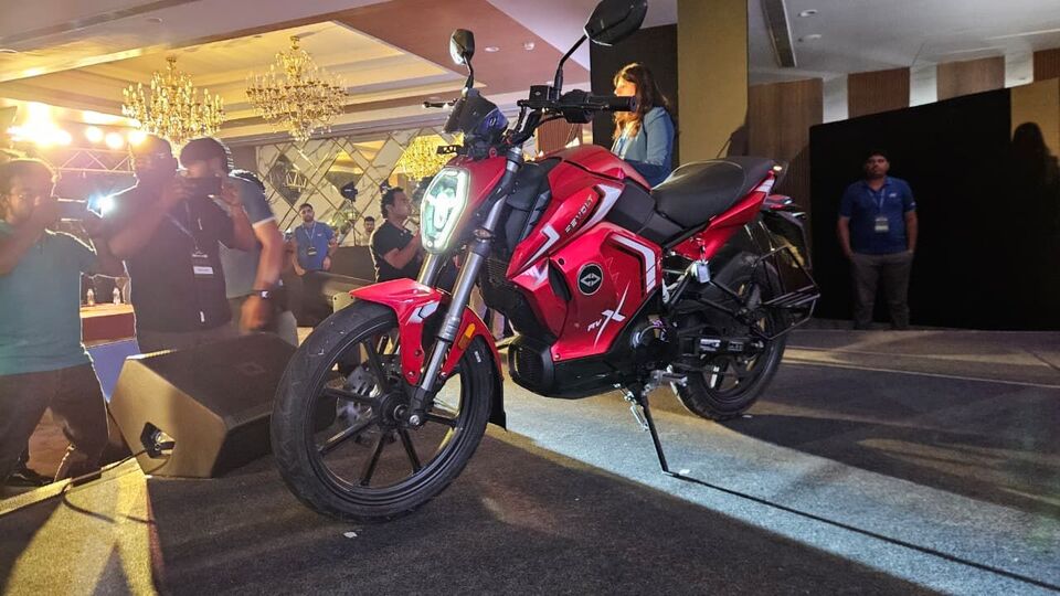 Revolt RVX