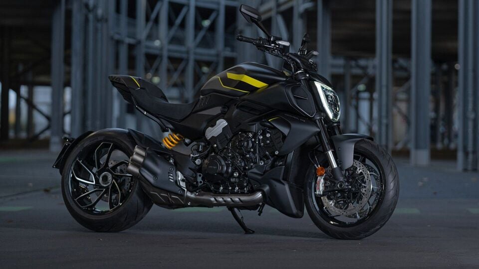Ducati Diavel V4