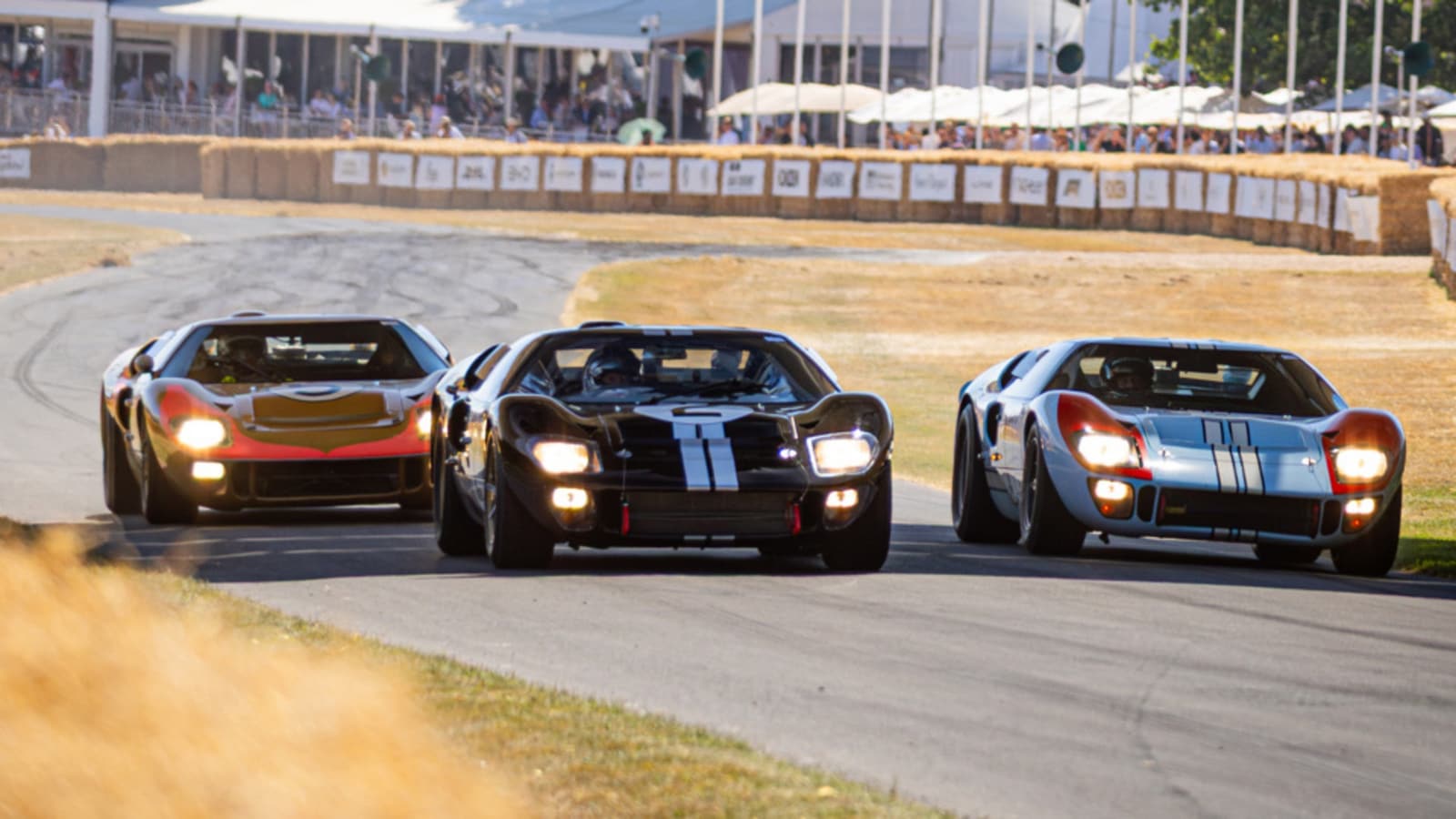 Iconic 1966 Le Mans-winning Ford GT40s reunite at Goodwood Festival of Speed, recreate historic moment
