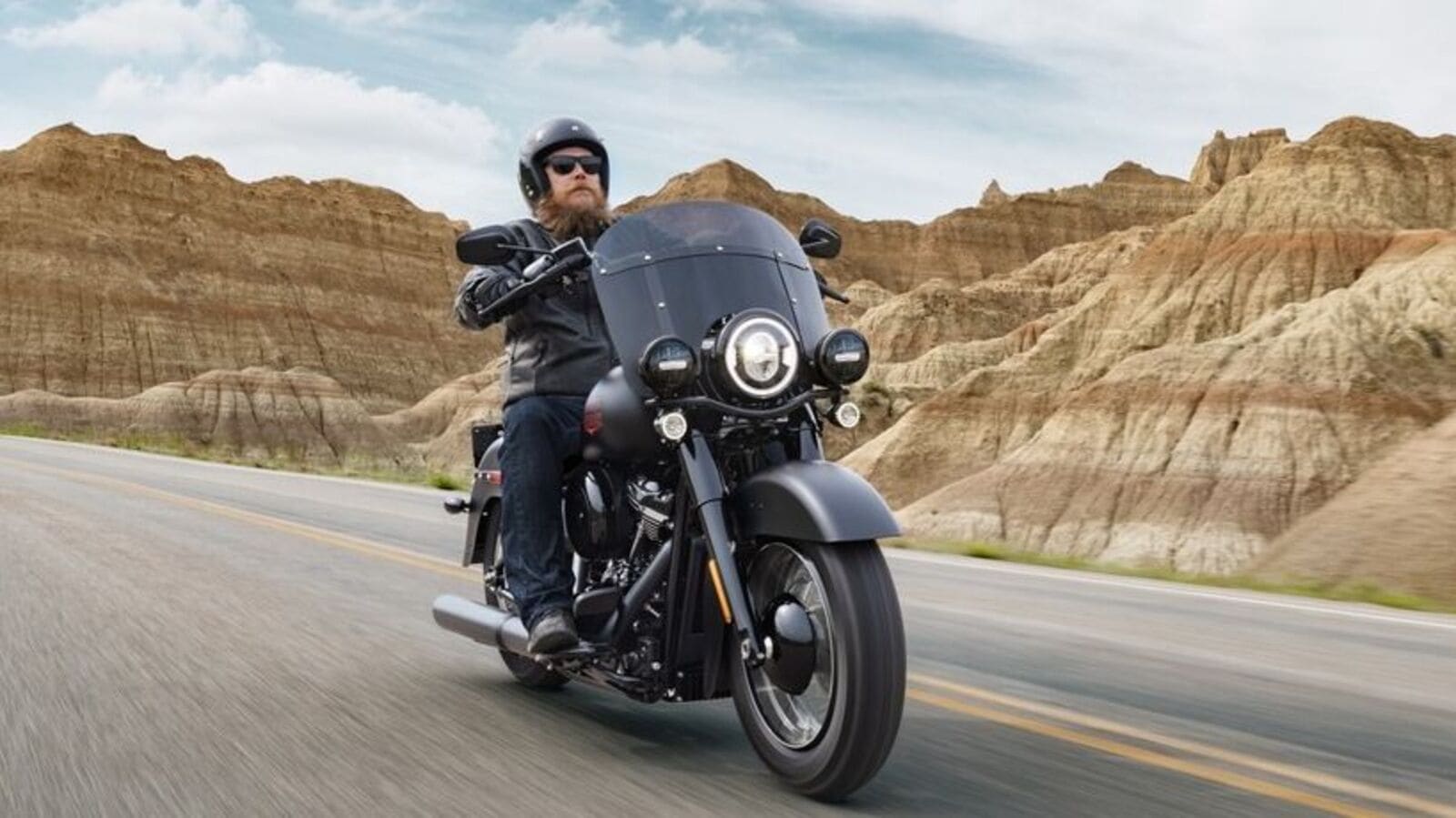 Harley-Davidson Deadwood unveiled: New factory bobber pays tribute to vintage custom motorcycles