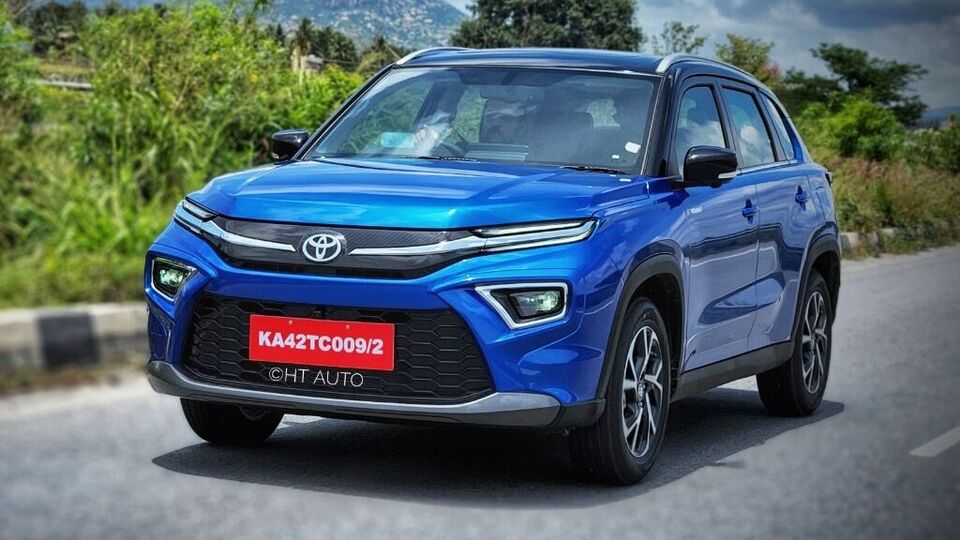Toyota Urban Cruiser Hyryder Images