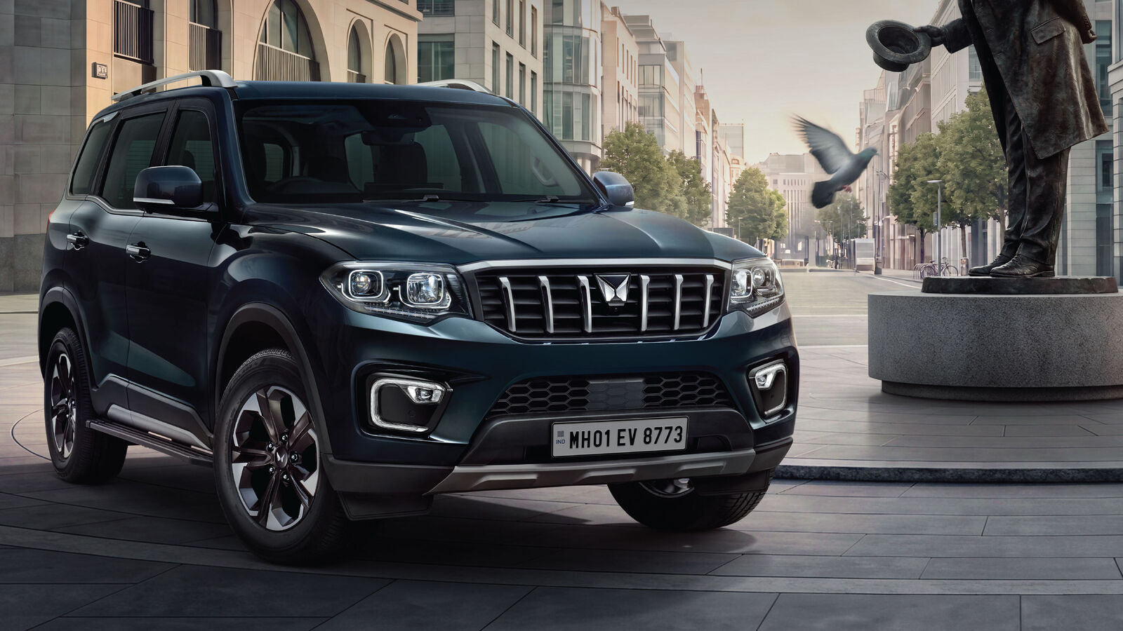 Mahindra Scorpio-N gets panoramic sunroof, 540-degree camera and new touchscreen, prices start at ₹13.69 lakh