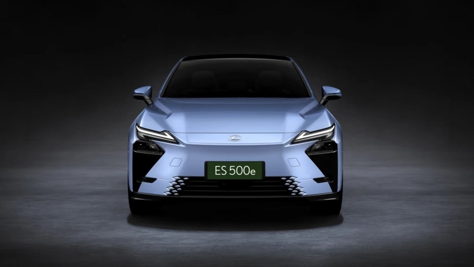 Lexus ES 500e