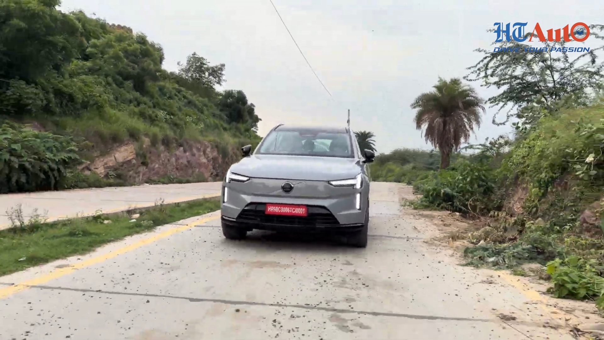 Volvo EX90 driving
