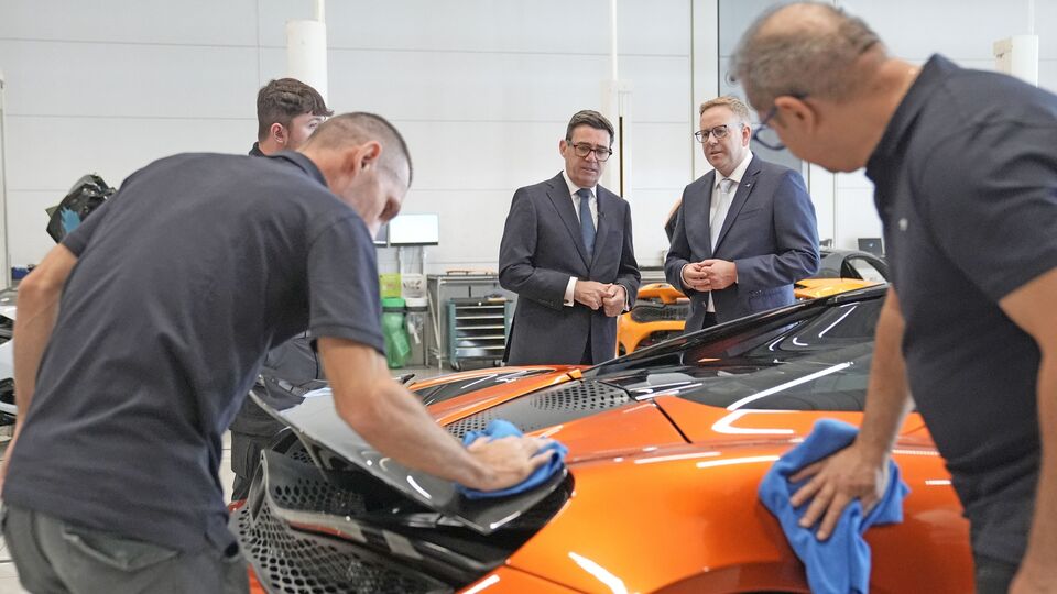 McLaren bets on first SUV, new factory and £500 million UK investment ...
