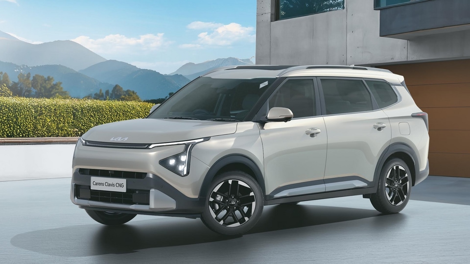 Kia Carens Clavis CNG