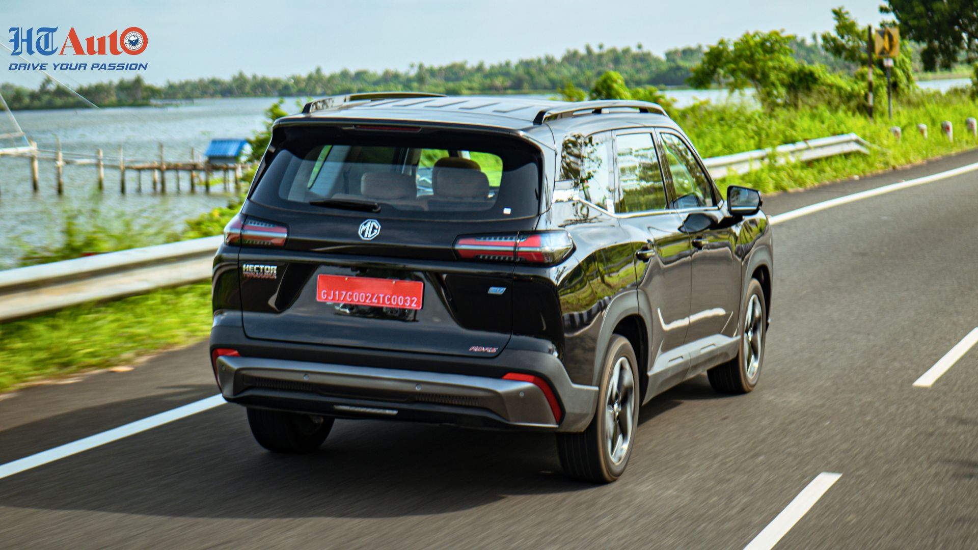 MG Hector Tomahawk EV Driving