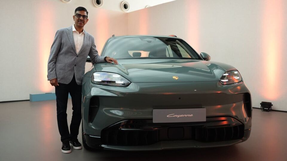 Porsche cayenne electric