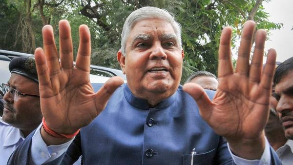 পশ্চিমবঙ্গের রাজ্যপাল জগদীপ ধনখড়। ফাইল ছবি (PTI) পশ্চিমবঙ্গের রাজ্যপাল জগদীপ ধনখড়। ফাইল ছবি (PTI)
