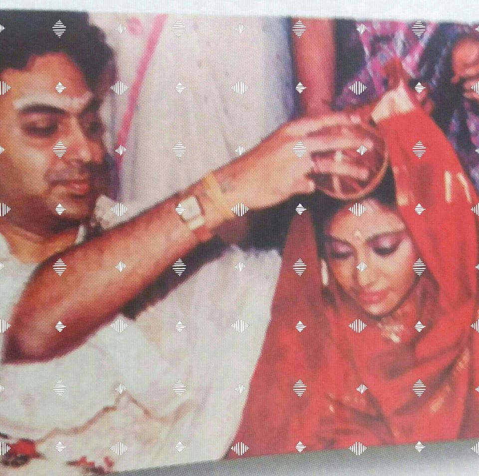 অরিন্দম শীল ও তনুরুচির বিয়ের ছবি (সৌজন্যে-ফেসবুক) অরিন্দম শীল ও তনুরুচির বিয়ের ছবি (সৌজন্যে-ফেসবুক)