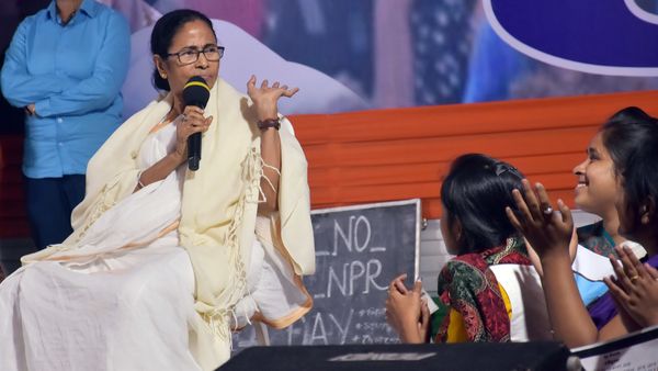 মমতা বন্দ্যোপাধ্যায়। ফাইল ছবি মমতা বন্দ্যোপাধ্যায়। ফাইল ছবি