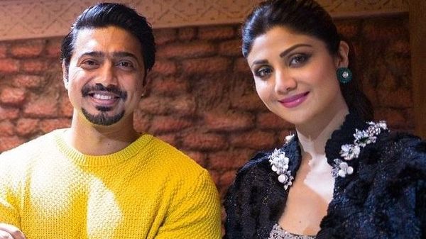 শিল্পা শেট্টির সঙ্গে দেব (সৌজন্য-ইন্সটাগ্রাম) শিল্পা শেট্টির সঙ্গে দেব (সৌজন্য-ইন্সটাগ্রাম)