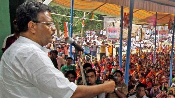 কলকাতায় আপাতত আধার কার্ড শুদ্ধিকরণ প্রক্রিয়া স্থগিত রাখার নির্দেশ দিলেন মেয়র তথা রাজ্যের নগরোন্নয়ন মন্ত্রী ফিরহাদ হাকিম। কলকাতায় আপাতত আধার কার্ড শুদ্ধিকরণ প্রক্রিয়া স্থগিত রাখার নির্দেশ দিলেন মেয়র তথা রাজ্যের নগরোন্নয়ন মন্ত্রী ফিরহাদ হাকিম।