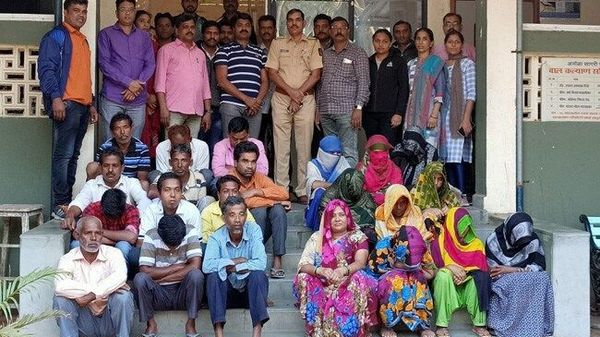 বুধবার গ্রেফতার হওয়া বাংলাদেশিরা বুধবার গ্রেফতার হওয়া বাংলাদেশিরা