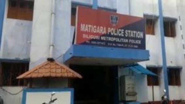 মাটিগাড়া থানা। ফাইল ছবি মাটিগাড়া থানা। ফাইল ছবি