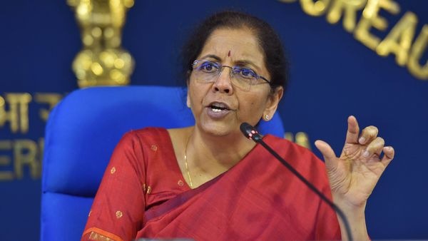 নির্মলা সীতারামন (PTI) নির্মলা সীতারামন (PTI)
