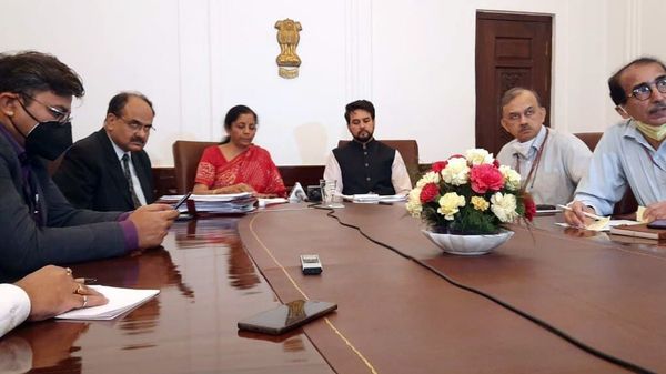 সাংবাদিক সম্মেলনে নির্মলা সীতারামন সাংবাদিক সম্মেলনে নির্মলা সীতারামন