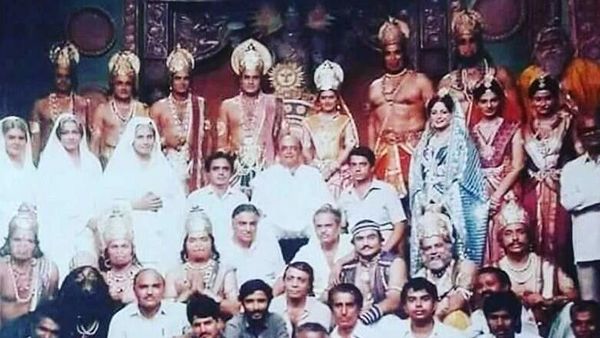 টিম রামায়ণের অদেখা ছবি (সৌজন্যে-ইনস্টাগ্রাম) টিম রামায়ণের অদেখা ছবি (সৌজন্যে-ইনস্টাগ্রাম)