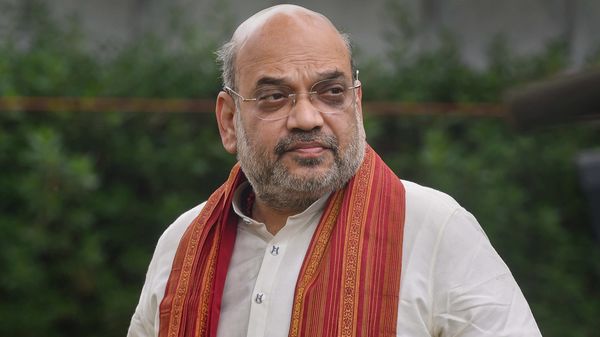অমিত শাহ (PTI) অমিত শাহ (PTI)