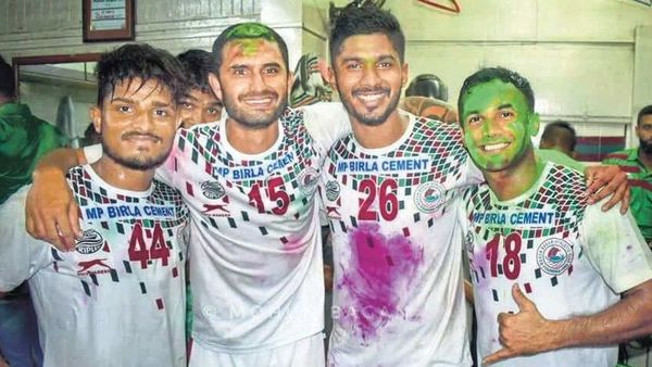 আইজলের বিরুদ্ধে জয়ের পর উচ্ছ্বাস বাগানের (ফাইল ছবি, সৌজন্য মিন্ট) আইজলের বিরুদ্ধে জয়ের পর উচ্ছ্বাস বাগানের (ফাইল ছবি, সৌজন্য মিন্ট)