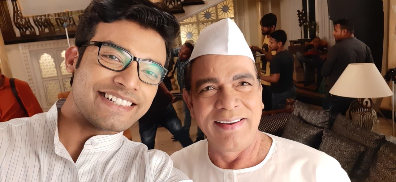 গোবিন্দ নামদেবের সঙ্গে রণজয় (ছবি-রণজয়) গোবিন্দ নামদেবের সঙ্গে রণজয় (ছবি-রণজয়)