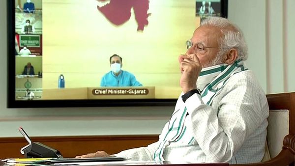 ভিডিয়ো কনফারেন্সে প্রধানমন্ত্রী নরেন্দ্র মোদী (ছবি সৌজন্য এএনআই) ভিডিয়ো কনফারেন্সে প্রধানমন্ত্রী নরেন্দ্র মোদী (ছবি সৌজন্য এএনআই)