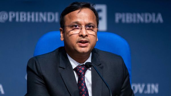 কেন্দ্রীয় স্বাস্থ্য মন্ত্রকের যুগ্মসচিব লব আগরওয়াল (ফাইল ছবি, সৌজন্য মিন্ট) কেন্দ্রীয় স্বাস্থ্য মন্ত্রকের যুগ্মসচিব লব আগরওয়াল (ফাইল ছবি, সৌজন্য মিন্ট)