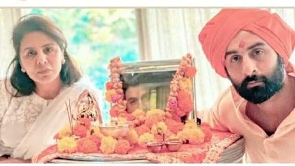 ঋষি কাপুরের স্মরণসভা আয়োজিত হল কাপুর পরিবারের তরফে (ছবি-ইনস্টাগ্রাম) ঋষি কাপুরের স্মরণসভা আয়োজিত হল কাপুর পরিবারের তরফে (ছবি-ইনস্টাগ্রাম)