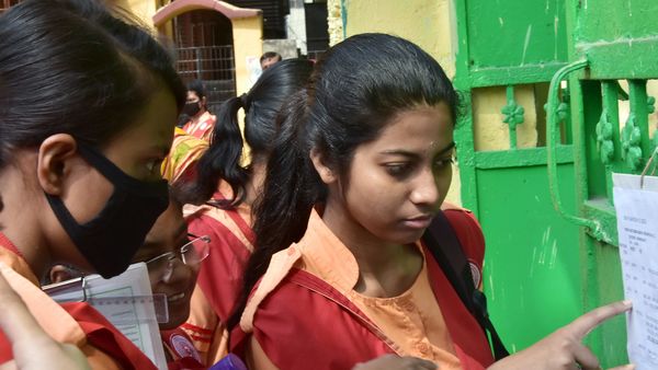 কলকাতায় সিবিএসই ছাত্রীরা (ফাইল ছবি, সৌজন্য এএনআই) কলকাতায় সিবিএসই ছাত্রীরা (ফাইল ছবি, সৌজন্য এএনআই)