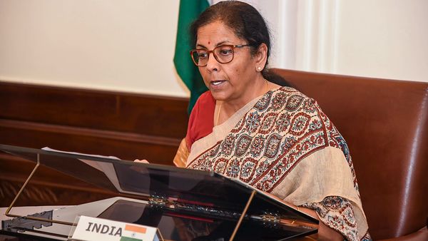 নির্মলা সীতারামন (PTI) নির্মলা সীতারামন (PTI)