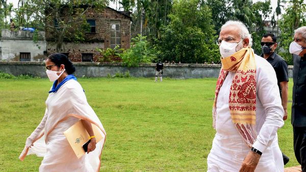মোদী-মমত, ফাইল ছবি (PTI) মোদী-মমত, ফাইল ছবি (PTI)