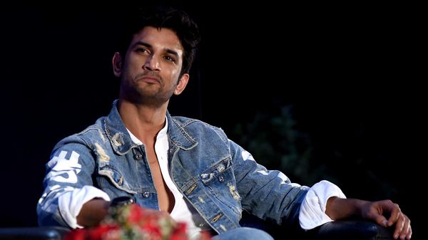 এই হাসি মুখটা আর দেখা যাবে না (ফাইল ছবি, সৌজন্য এএফপি) এই হাসি মুখটা আর দেখা যাবে না (ফাইল ছবি, সৌজন্য এএফপি)