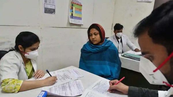 চিকিৎসকদের প্রাণহানির আশঙ্কা দূর করতে সব রকম সাবধানতা অবলম্বন করার জন্য আবেদন জানিয়েছে IMA। চিকিৎসকদের প্রাণহানির আশঙ্কা দূর করতে সব রকম সাবধানতা অবলম্বন করার জন্য আবেদন জানিয়েছে IMA।