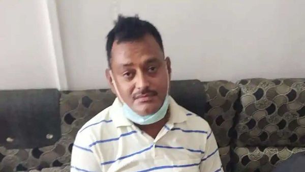 ময়না তদন্ত রিপোর্ট অনুযায়ী, গুলি বিঁধে রক্তক্ষরণ ও শক-এর কারণে মৃত্যু হয়েছে বিকাশ দুবের। ময়না তদন্ত রিপোর্ট অনুযায়ী, গুলি বিঁধে রক্তক্ষরণ ও শক-এর কারণে মৃত্যু হয়েছে বিকাশ দুবের।