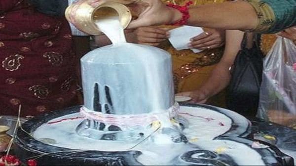 পঞ্চামৃত দিয়ে শিবলিঙ্গের অভিষেক করলে বৃশ্চিক রাশির জাতকরা শিবের আশীর্বাদ লাভ করতে পারেন। পঞ্চামৃত দিয়ে শিবলিঙ্গের অভিষেক করলে বৃশ্চিক রাশির জাতকরা শিবের আশীর্বাদ লাভ করতে পারেন।