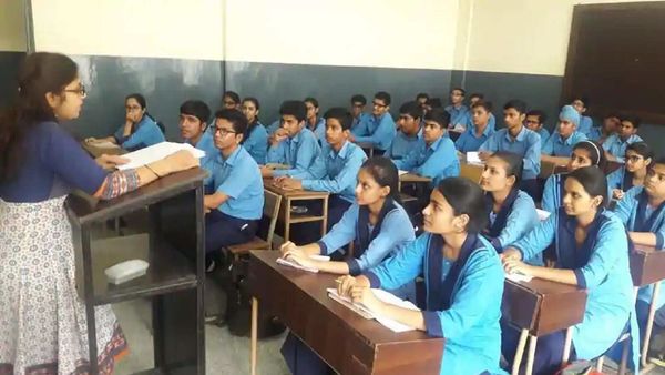 নয়া শিক্ষা নীতিতে স্কুল-ভিত্তিক মূল্যায়নের জন্য সমস্ত শিক্ষার্থীর প্রগ্রেস কার্ড নতুন করে ডিজাইন করা হবে। নয়া শিক্ষা নীতিতে স্কুল-ভিত্তিক মূল্যায়নের জন্য সমস্ত শিক্ষার্থীর প্রগ্রেস কার্ড নতুন করে ডিজাইন করা হবে।
