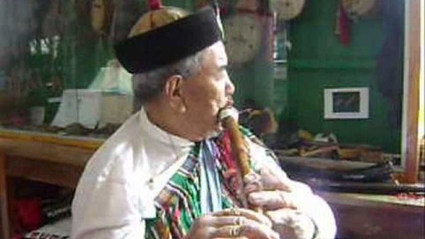 বৃহস্পতিবার সিকিমে শেষ নিঃশ্বাস ত্যাগ করেন বিশ্বখ্যাত সংগীতশিল্পী পদ্মশ্রী রেন সোনম শেরিং লেপচা। বৃহস্পতিবার সিকিমে শেষ নিঃশ্বাস ত্যাগ করেন বিশ্বখ্যাত সংগীতশিল্পী পদ্মশ্রী রেন সোনম শেরিং লেপচা।