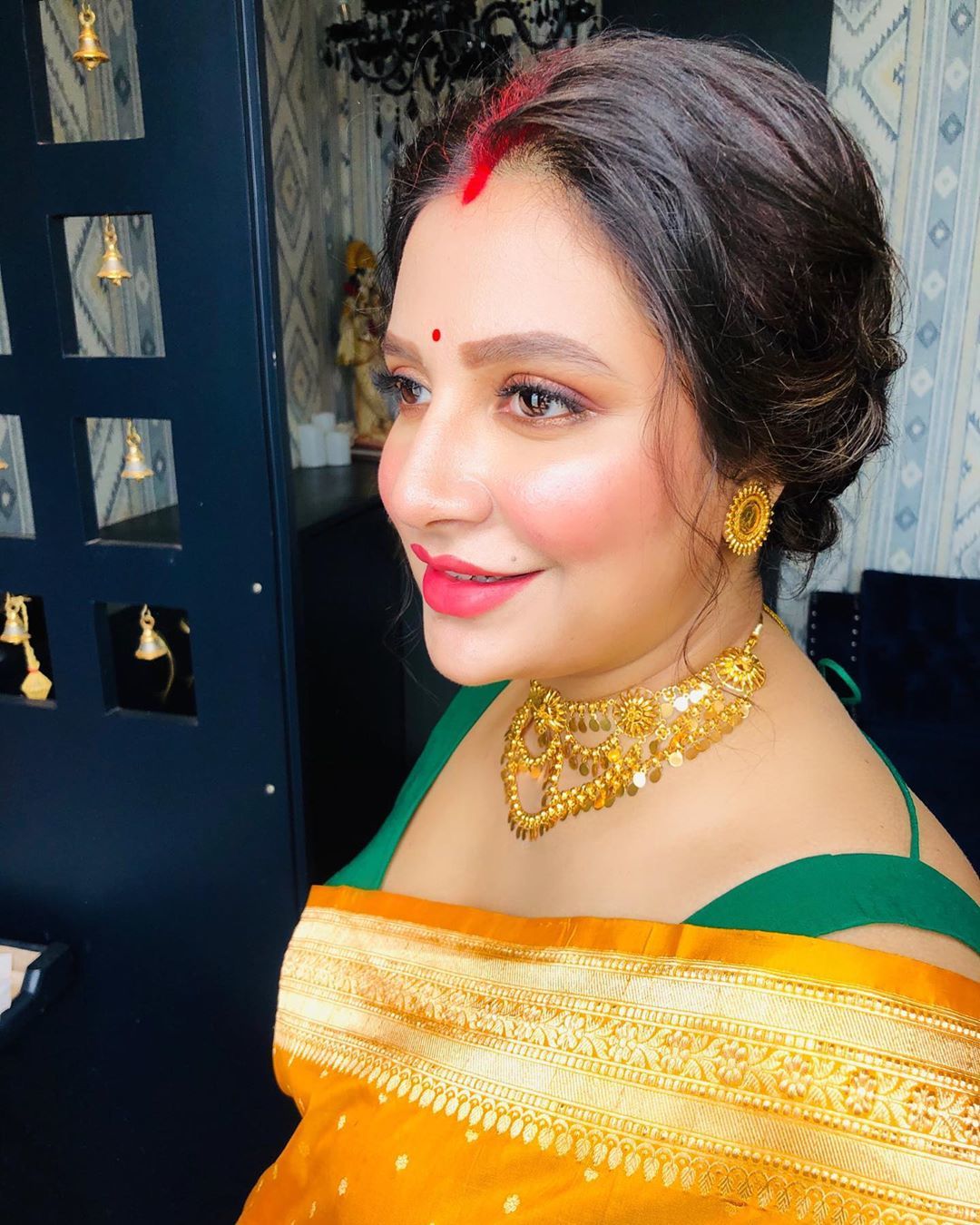 シュブシュリーは、自分の中に新しい人生の存在を刻々と感じています。 王家の目には母親であることの喜びが輝いています。 (写真-Instagram) シュブシュリーは、自分の中に新しい人生の存在を刻々と感じています。 王家の目には母親であることの喜びが輝いています。 (写真-Instagram)