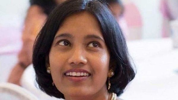লিগাসি ড্রাইভ এলাকায় এক জলাজমিতে শর্মিষ্ঠা সেনের ক্ষতবিক্ষত দেহ দেখতে পান স্থানীয় এক বাসিন্দা। লিগাসি ড্রাইভ এলাকায় এক জলাজমিতে শর্মিষ্ঠা সেনের ক্ষতবিক্ষত দেহ দেখতে পান স্থানীয় এক বাসিন্দা।
