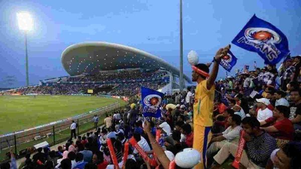 ২০১৪ সালে আইপিএলের কিছু ম্যাচ আয়োজিত হয়েছিল আমিরশাহিতে। ছবি- আইপিএল। ২০১৪ সালে আইপিএলের কিছু ম্যাচ আয়োজিত হয়েছিল আমিরশাহিতে। ছবি- আইপিএল।