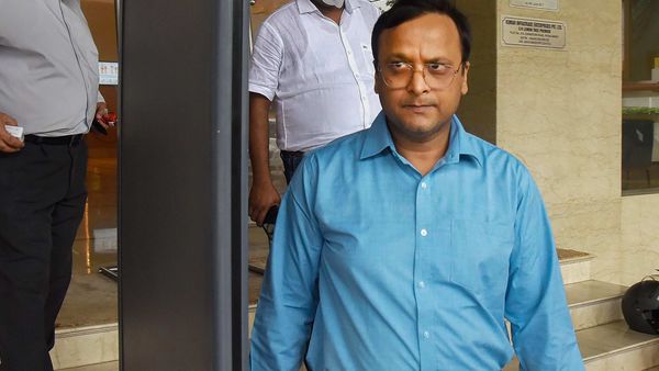 লব আগরওয়াল (PTI) লব আগরওয়াল (PTI)