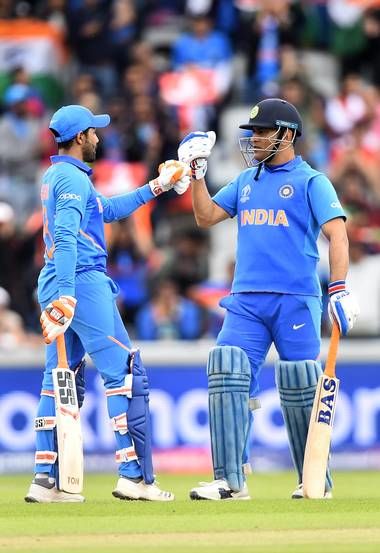 সেমিফাইনালে ধোনি-জাদেজা জুটি। যে জুটি ভারতকে প্রায় জয়ের দোরগোড়ায় এনে দিয়েছিল (ছবি সৌজন্য, গেটি ইমেজস) সেমিফাইনালে ধোনি-জাদেজা জুটি। যে জুটি ভারতকে প্রায় জয়ের দোরগোড়ায় এনে দিয়েছিল (ছবি সৌজন্য, গেটি ইমেজস)