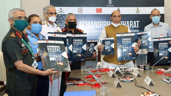 ভারতের প্রতিরক্ষা নেতৃত্ব এক ফ্রেমে ভারতের প্রতিরক্ষা নেতৃত্ব এক ফ্রেমে